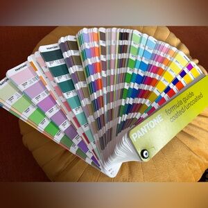 Pantone Formula Guide - Multi-Color Swatch Fan Deck 2002-2003